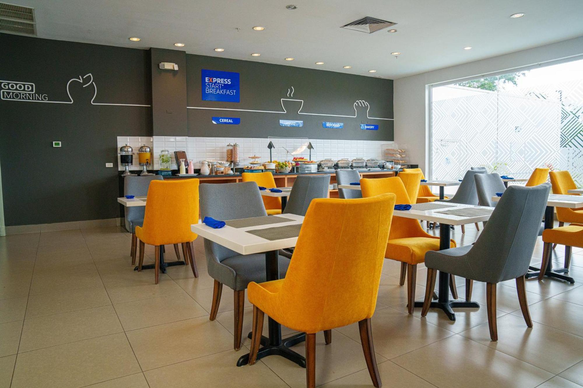 Holiday Inn Express Managua By Ihg Exterior photo